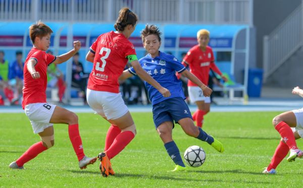  曼城女足夺得联赛冠军创历史  