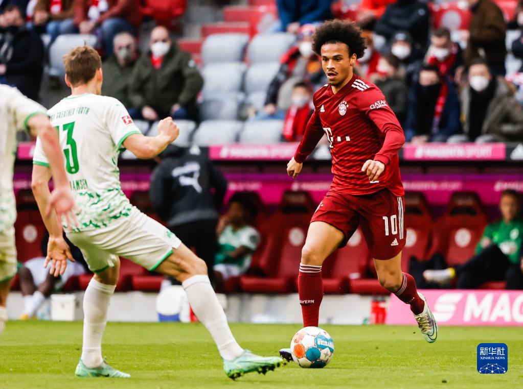  菲尔特战术纪律严明，德甲下游球队踢法赏心悦目